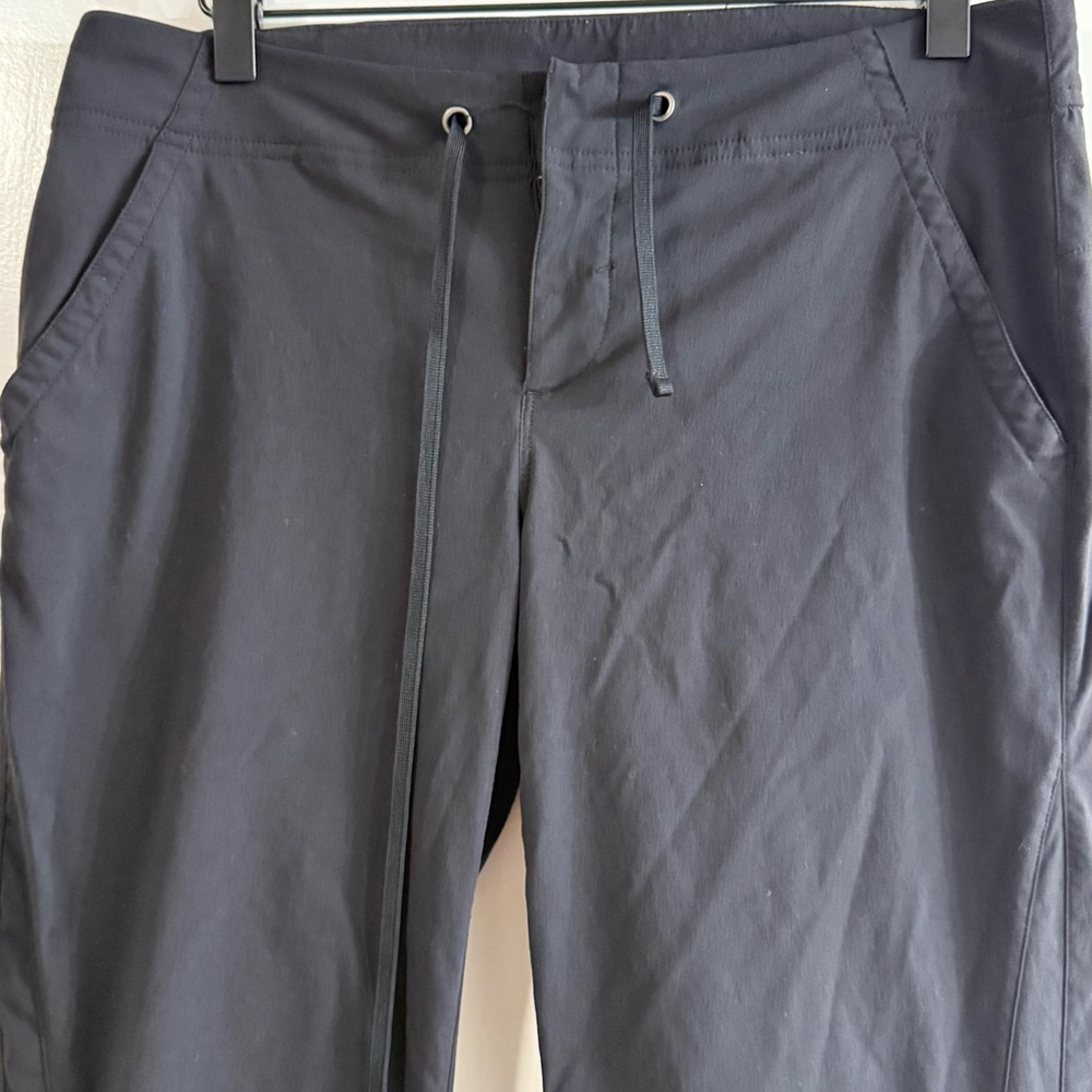 Women’s 8 short petite Columbia Black Omni-Shield Pants boot cut - Picture 3 of 4